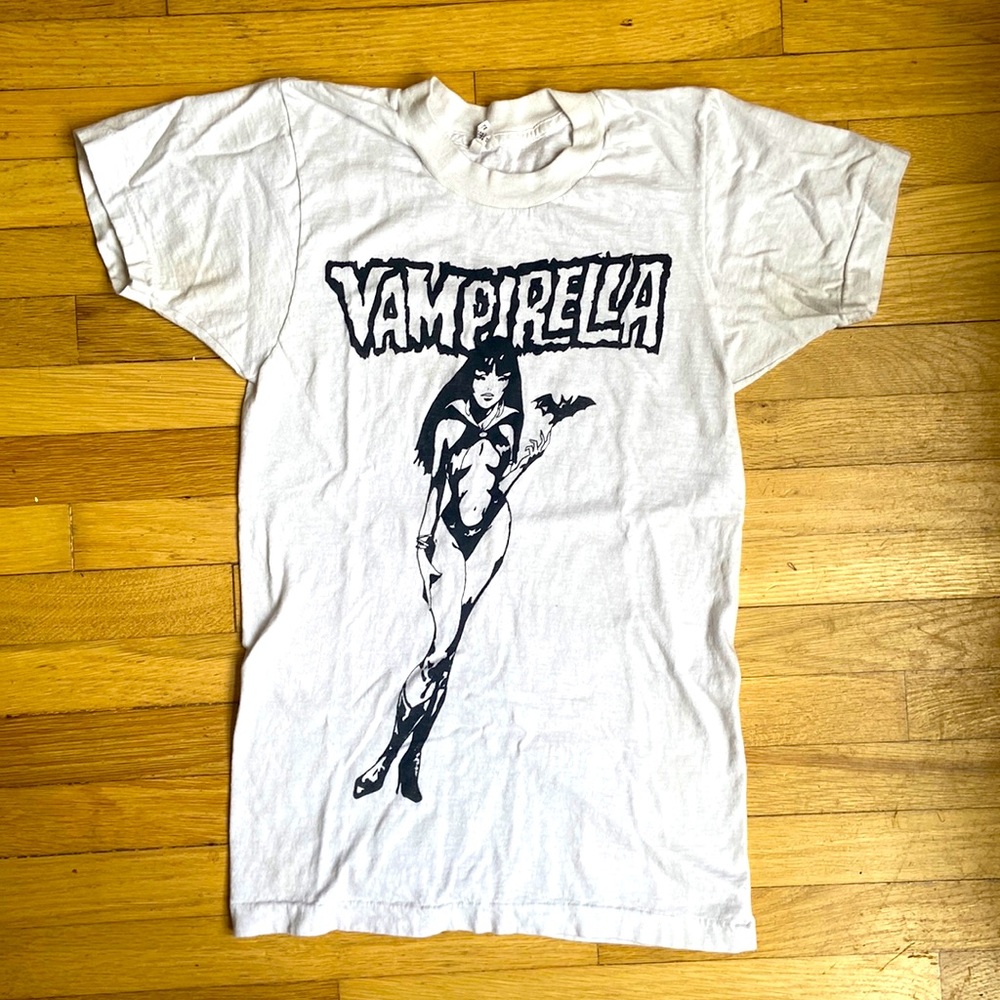 VAMPIRELLA T-Shirt